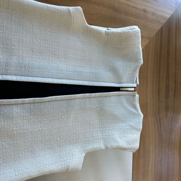 Giambattista Valli Paris white and black crêpe sleeveless dress. Size 6 - Picture 8 of 12